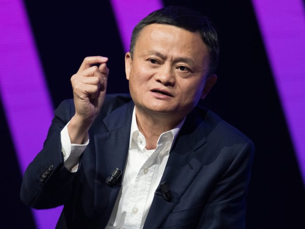 Jack Ma in the middle of an explanation at a conference