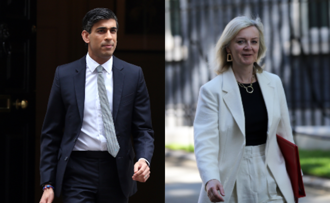 Liz Truss and Rishi Sunak walking in Downing Street