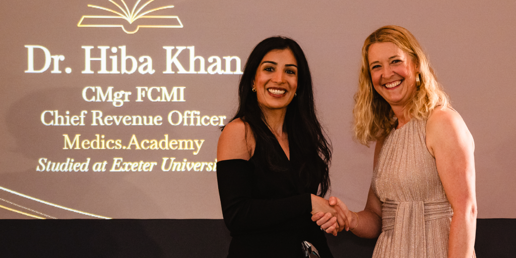 Dr Hiba Khan CMgr FCMI accepting her Apprentice of the Year award